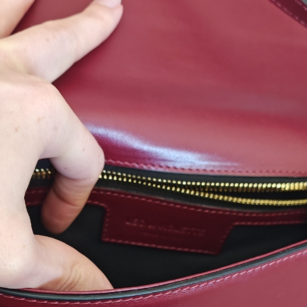 Leo et Violette Burgundy Shoulder Bag - Picture 4 of 7